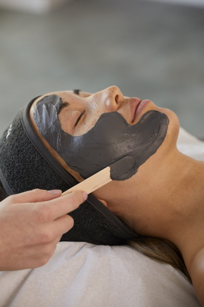 Medik8 Professional - Model