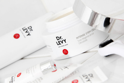 Mix of products - Creative packshot 1