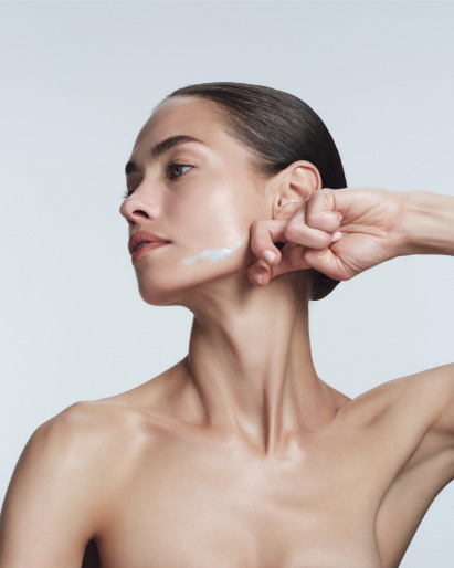 ELASTIDERM Lift Up & Sculpt Facial Moisturiser - Model